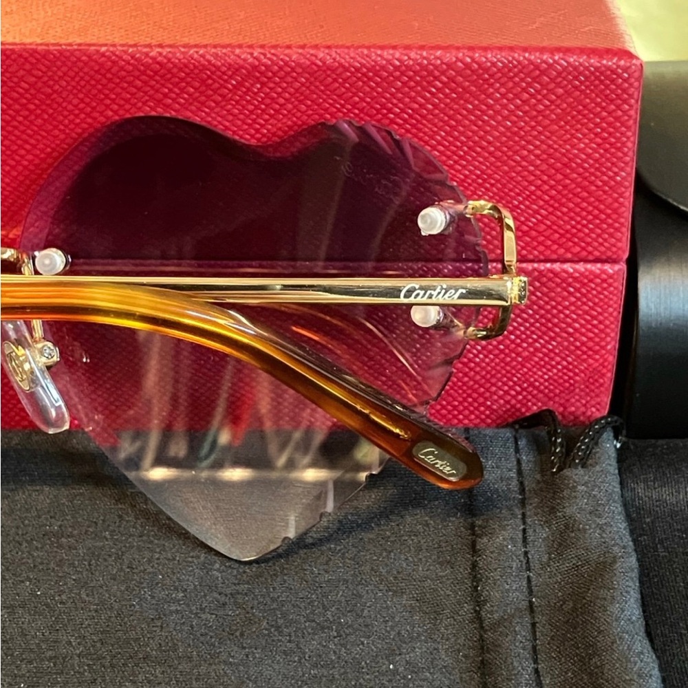 DO NOT BUY PENDING FOR ERIKA CARTIER BIG C HEART 💜 SHAPED SUNGLASSES - Picture 5 of 5
